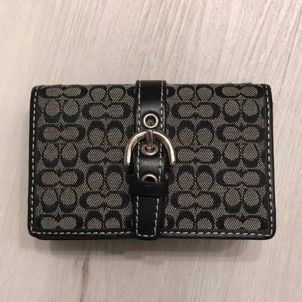 Coach signature monogram card case